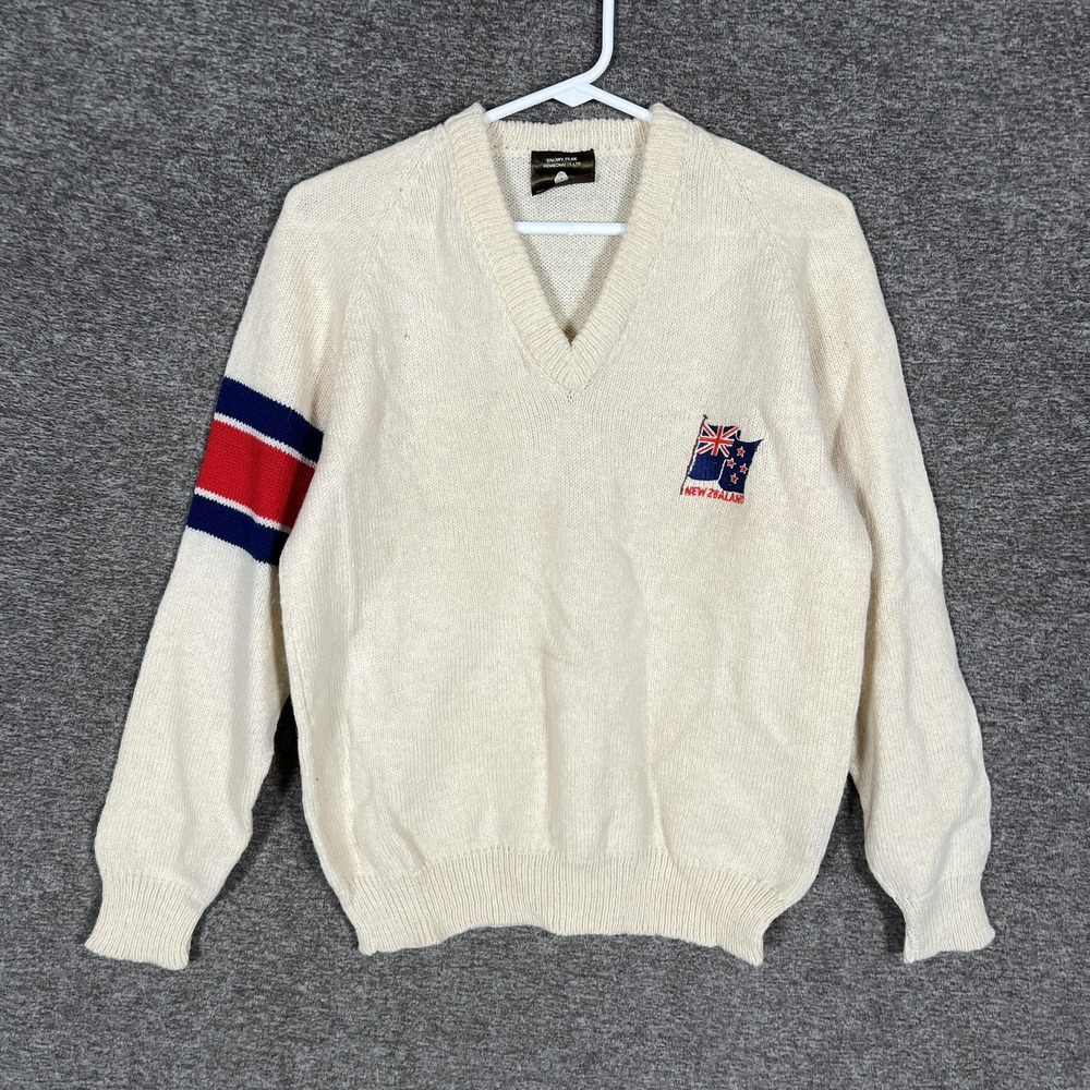 Snowy Peak Sweater Mens‎ Medium White 100% Wool V Neck New Zealand Flag Knit